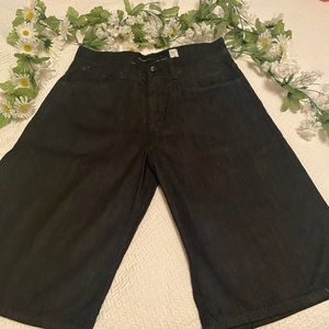 Men’s black Rocawear jean shorts